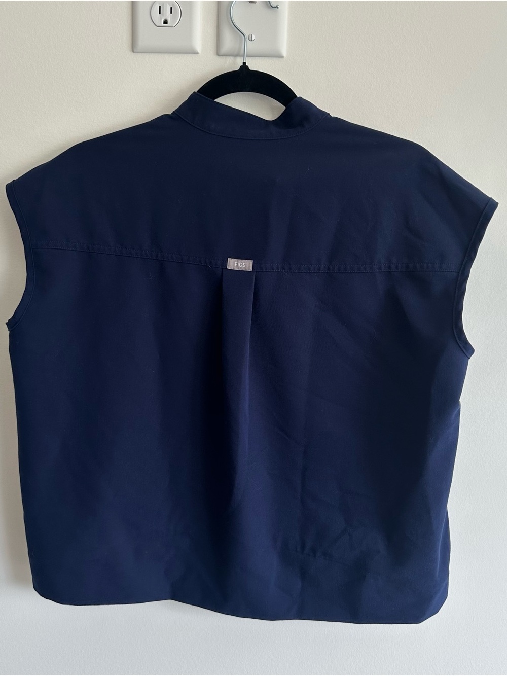 Figs Rafaela Oversize Scrub Top - Picture 8 of 8